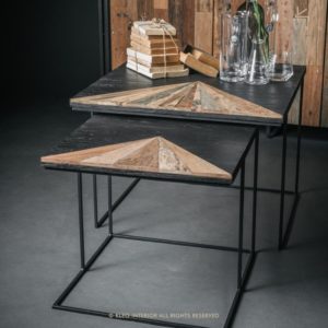 TABLE GIGOGNE COLLECTION CONTEMPORAIN CARRÉE