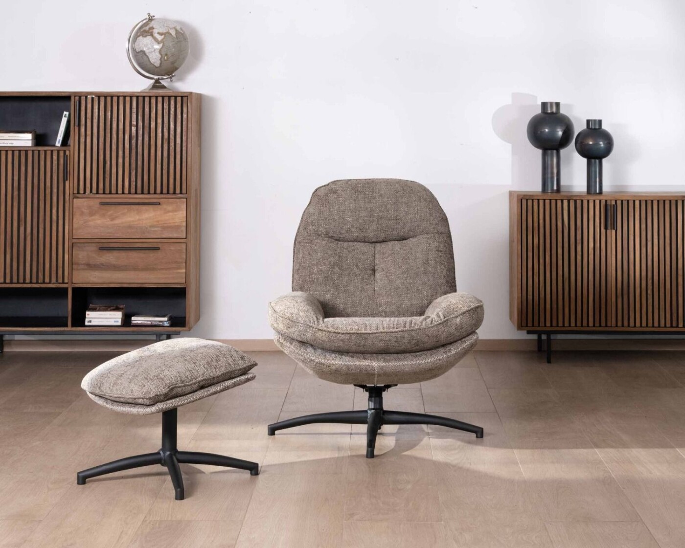 FAUTEUIL PIVOTANT BRANSON TAUPE AVEC REPOSE PIEDS